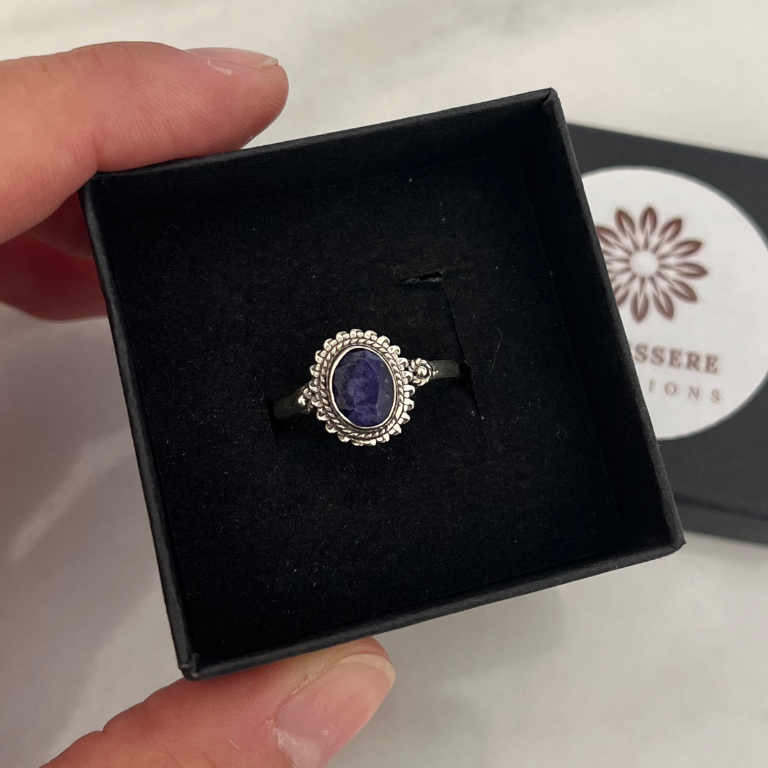 Anello con Lapislazzuli sfaccettato