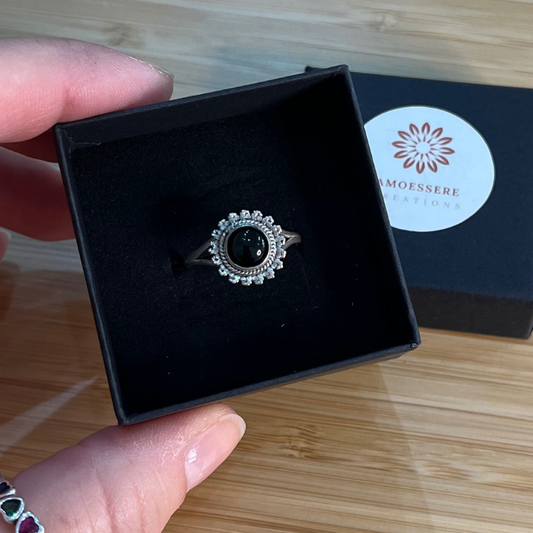 Anello con Onice Nero in Argento