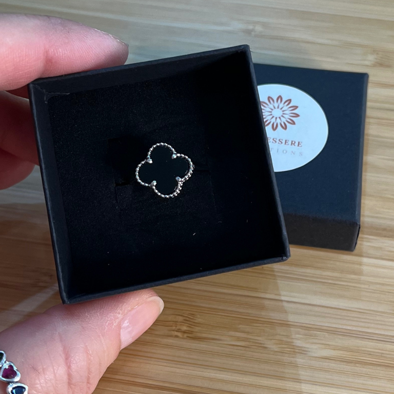 Anillo de plata 925 con ónix negro