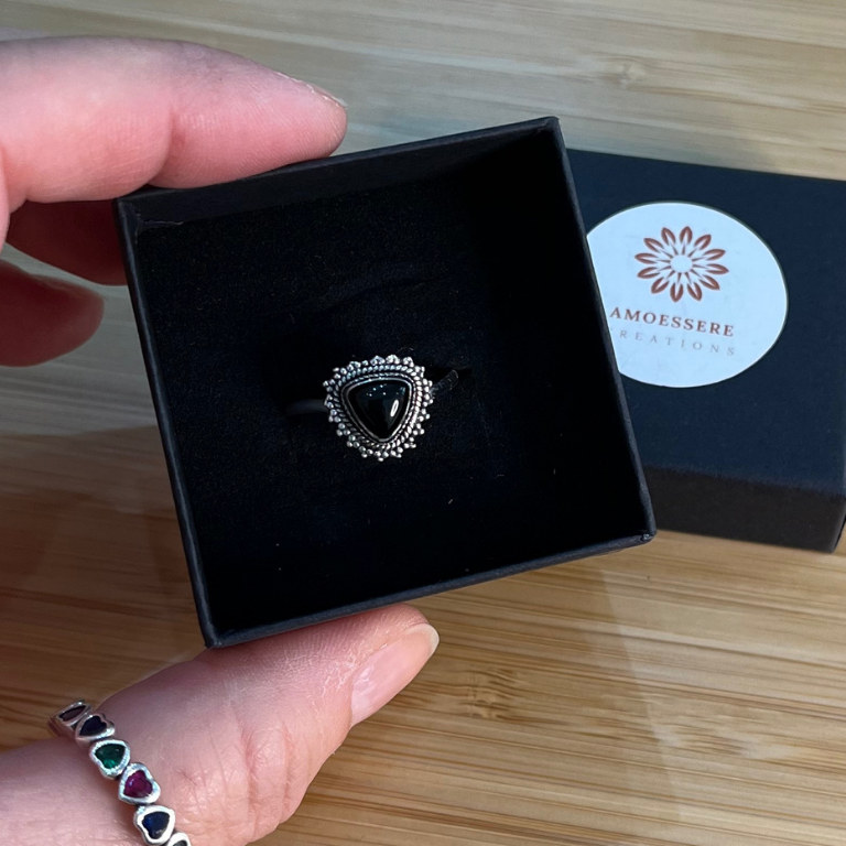 Anello con Onice nera in Argento