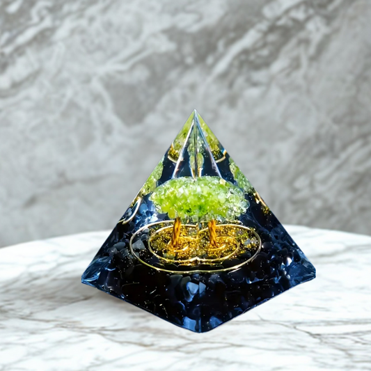 Piramide Orgonite con Ossidiana nera e Peridoto