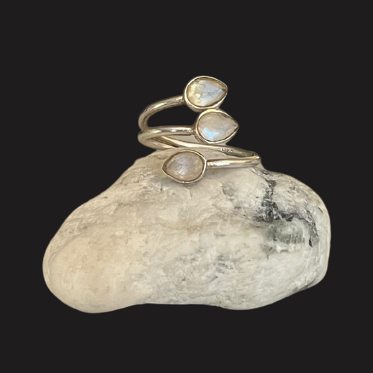 Anello in Argento e Pietra di Luna