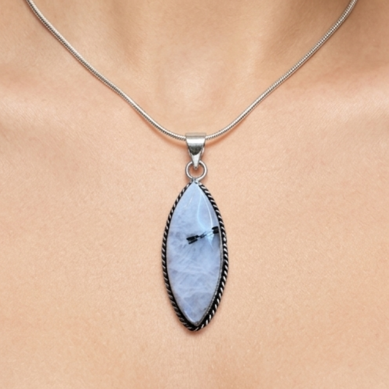 Collana in Pietra di Luna e Tormalina Nera