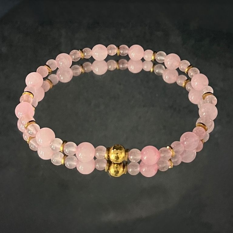 Bracciale in Quarzo Rosa – L’Energia dell’Amore