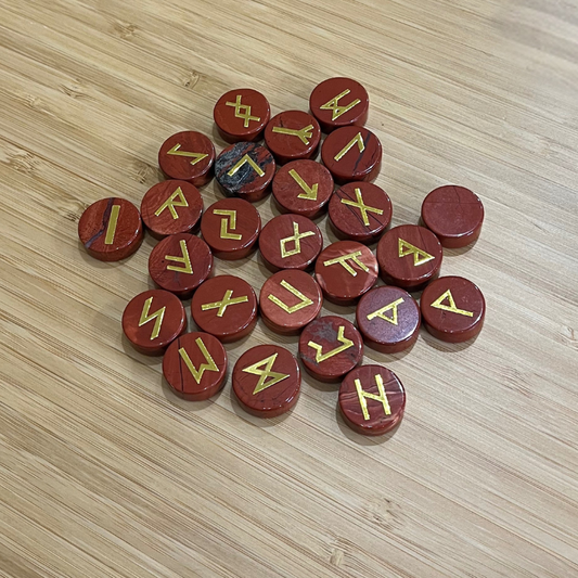 Rune in Pietra Naturale – Set completo | Intuizione, Protezione, Saggezza