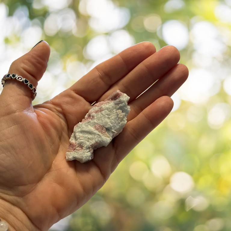 Tormalina Rosa Grezza | Pietra dell'Amore e della Guarigione del Cuore